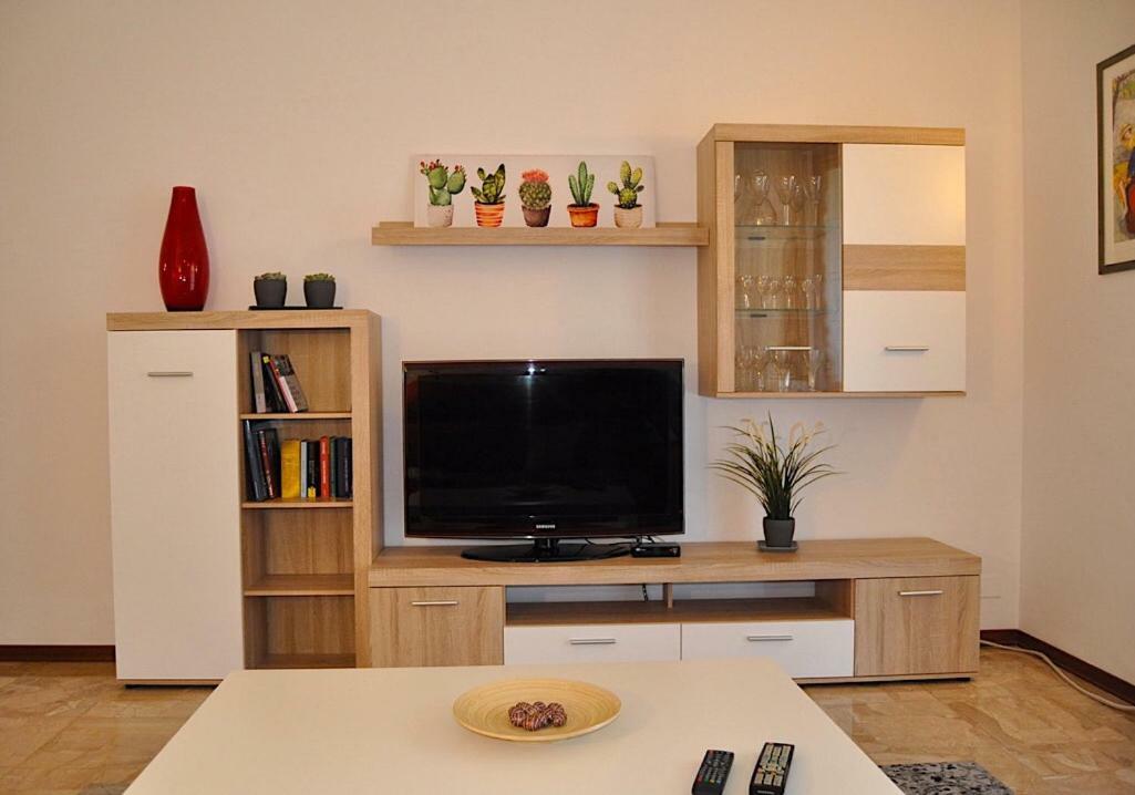 Ferienwohnung La Casa Di Sarita Pavia Exterior foto